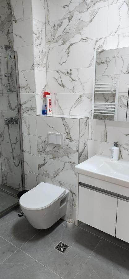 Brand New Two Bedroom And One Living Room Apartment In A Great Location! Сараево Экстерьер фото